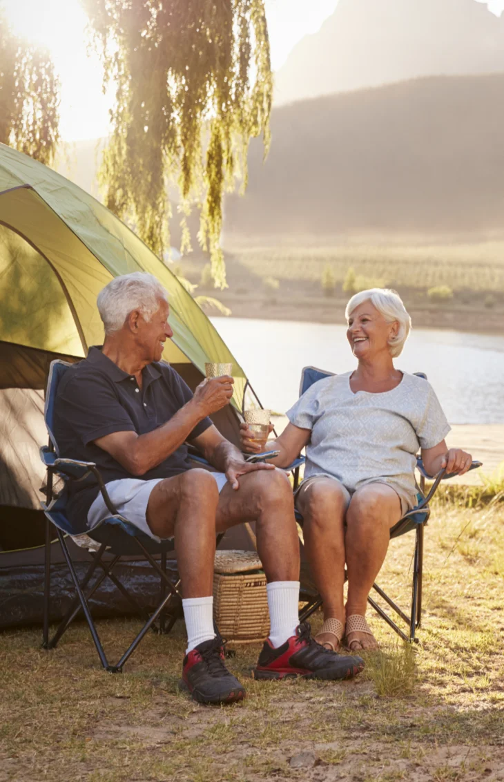 csm-p__older-couple-tent-001